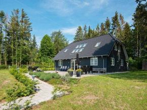 Magnificent Holiday Home in Jutland with Whirlpool, Glesborg
